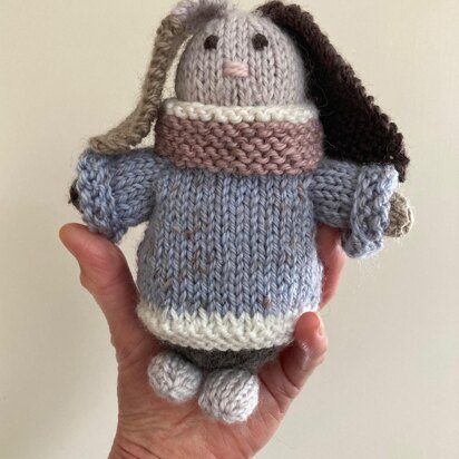Little Patch Rabbit - knitting pattern