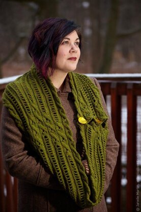 Foxy Stripes Cowl