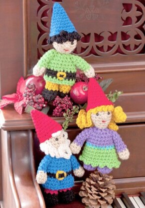 Gnome Family in Red Heart Super Saver Economy Solids - LW2656