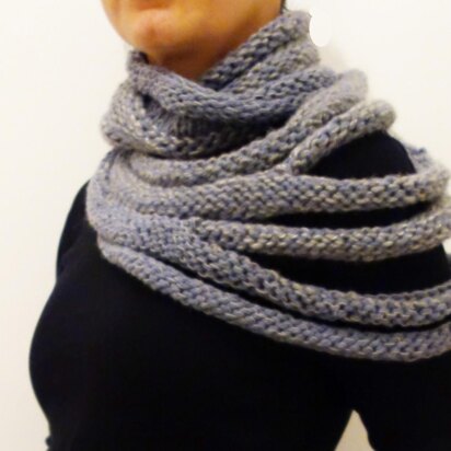 Ripped Ribbed Chunky Cowl