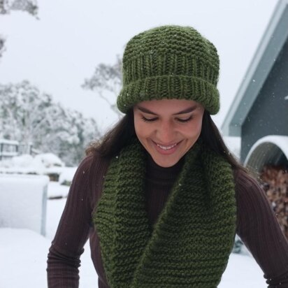 Loopy Lou Cowl and Beanie