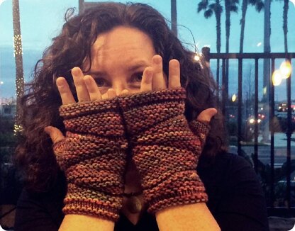 Salmon River Fingerless Gloves