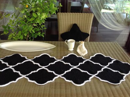 Table Runner N 138