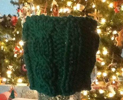 Koselig Cabled Cup Cozy