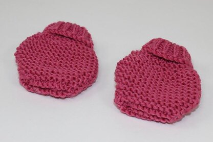 New Baby Booties Beanie and Mittens Set