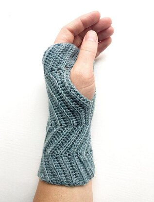 Zigzag fingerless gloves