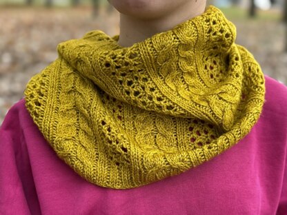 Marigold Twist Cowl