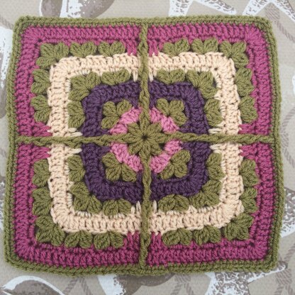 Clusters Afghan Square