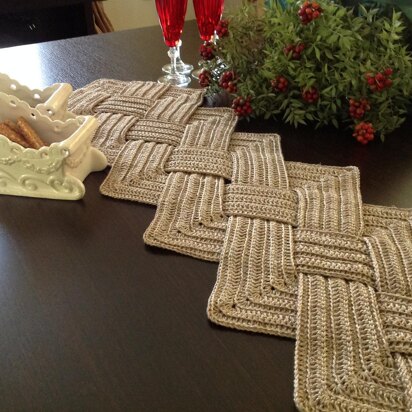 Table Runner N 142