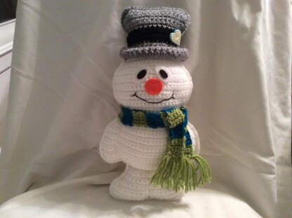 Freezy the Snowman Crochet Pattern
