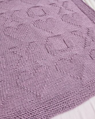 Hearts and hugs blanket