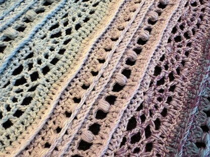 Triangular Scarf "Adrasteia"