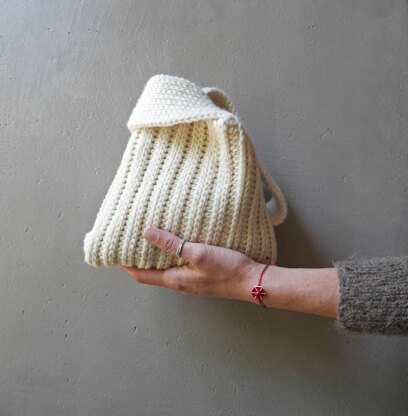 Crochet knot bag
