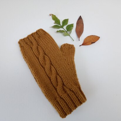 Cable Fingerless Mitts