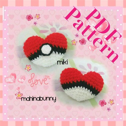 Pokeball Heart Amigurumi