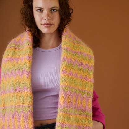 Izzy Scarf - Knitting Pattern for Women in Debbie Bliss