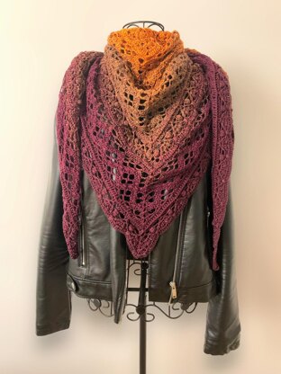 Triangular Scarf "Chadisia"