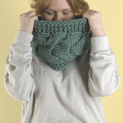 Loop de Loop Cowl - Free Knitting Pattern for Women in Paintbox Yarns Simply Super Chunky