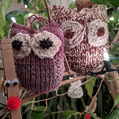 Rockefeller the Owl Ornament - knitting pattern