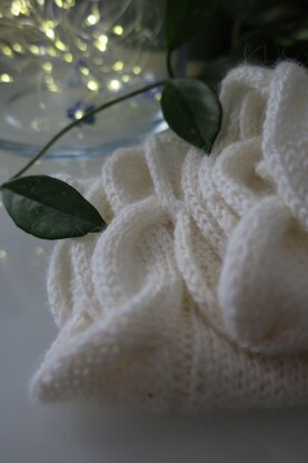 Rose and Pearls Scarf