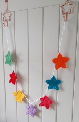 Super Simple Star Garland