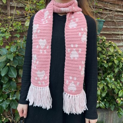 Crochet Pawprint Scarf