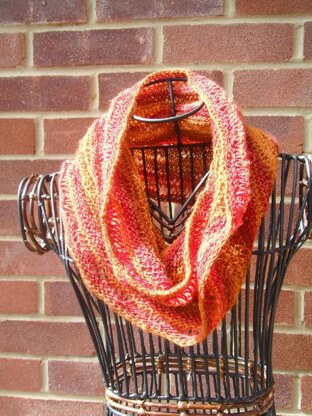 Fiery Moebius Cowl