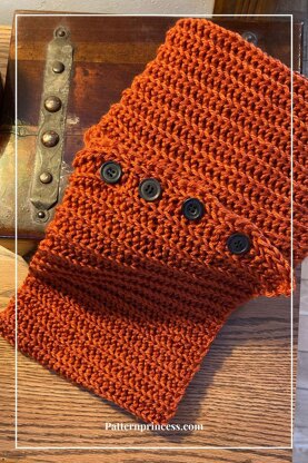 Classic Everyday Buttoned Cowl