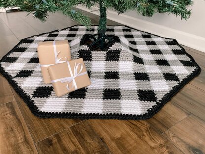 Cozy Cabin Tree Skirt