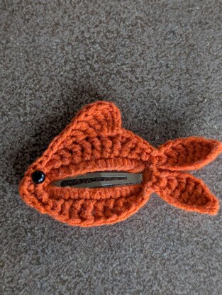 Bubble fish Hair Clip