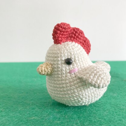 Olive the Chicken amigurumi crochet pattern