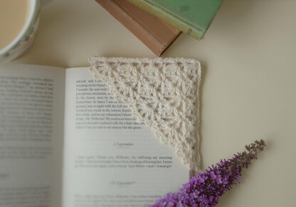 Lotte Lace Bookmark