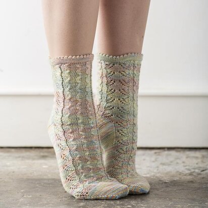 Isle Esme Socks - knitting pattern