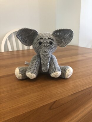 Elephant 