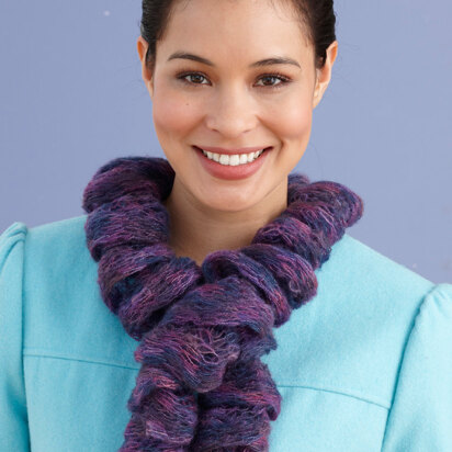 One Ball Twirly Scarf in Lion Brand Imagine - L20590