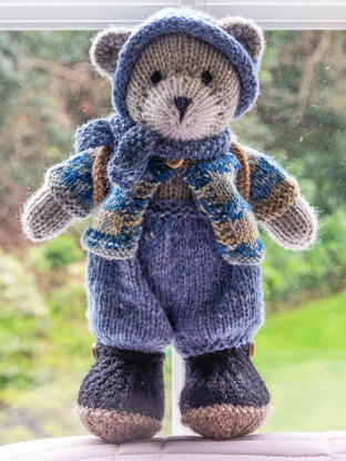 Little bear in blue