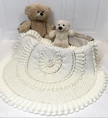 Chantilly Matelassé Crochet Baby Blanket
