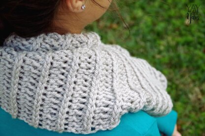 Knit-Look Crochet Cowl