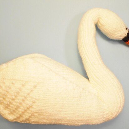 Baby Sister's Swan - knitting pattern