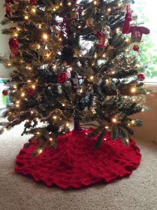 Sparkle and Glow Christmas Tree Skirt