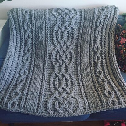 Twisted Chain Celtic Cable Blanket