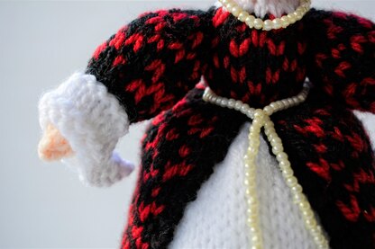 Catherine of Aragon Tudor Doll Knitting Pattern - Toy Knitting Pattern