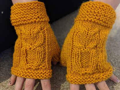 Owl wrist warmers