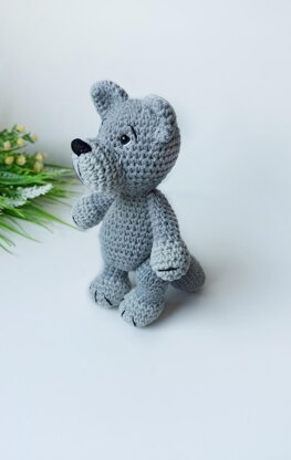 Crochet wolf amigurumi pattern