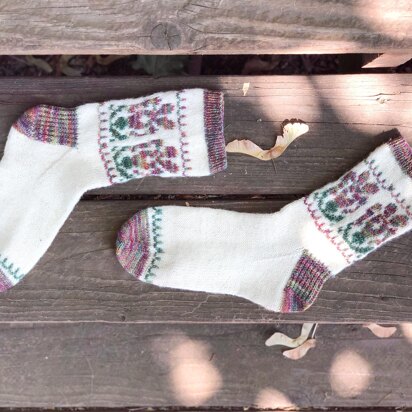Gathering Iris - knitting pattern