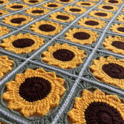 Becky’s Sunflower Blanket