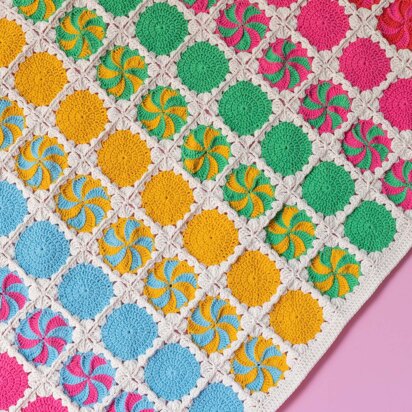 Kreise und Spiralen Blanket aus Yarn and Colors Baby Fabulous - YAC100002