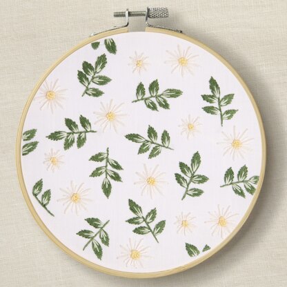 DMC Delicate Daisies - Medium Embroidery Kit