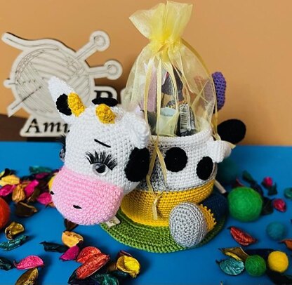 Amigurumi Joyful Cow