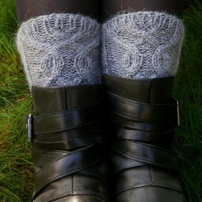 Knotted boot cuffs